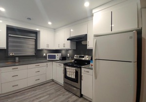 Sarla Villa Surrey 1 Bed Room 1 Washroom