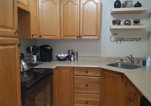 Sarnia Hidden Gem - 3 BR/2 BA by College/Hwy/Arena