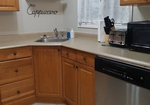 Sarnia Hidden Gem - 3 BR/2 BA by College/Hwy/Arena