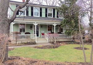 Scarlet Tunic Bed and Breakfast