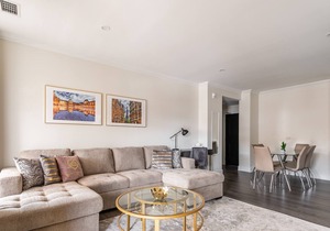Simply Comfort. Rideau 2Br Signature Apartment Free Parking