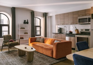 Sonder Penny Lane | Spacious Queen Studio Apartment