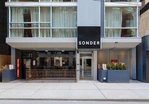 Sonder The Slate | Queen Room