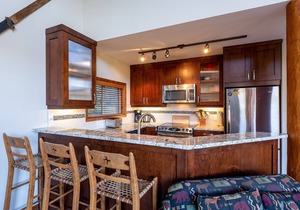 Spacious 3BR | Walk to Village & Lake | Quiet Location | Hot Tub Access | Managed by Aloha Whistler