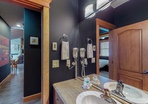 Spacious condo with private hot tub, ski in/out access and mountain views