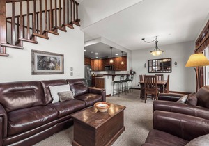 Spacious multi level 3 bedroom + den townhouse, close to Morrisey lift
