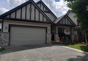Spacious Peaceful Home To Stay