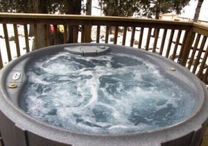 Springwood Cottages Resort - New Log Cabin - Arden, ON