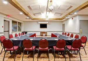 Stanford Inn & Suites