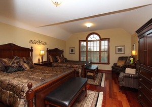 Stone Edge Estate Bed & Breakfast - Queenston Room