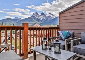Stoneridge Mountain Resort Condo managed by Little Sister Getaways