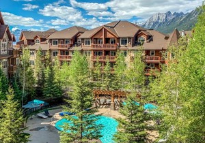 Stoneridge Mountain Resort Condo managed by Little Sister Getaways