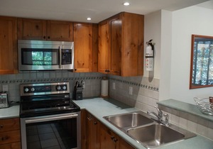 Stoney Creek Northstar, Great location, BBQ, Pool & Hot Tub, Full Renovation