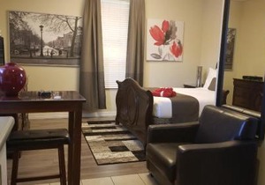 Studio Cozy #12 by Amazing Property Rentals