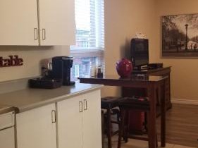 Studio Cozy #12 by Amazing Property Rentals