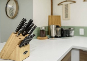 Stylish and Modern Two Bedroom West End Suite