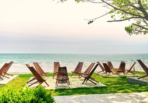 Suite 205: Beautiful 3-Bedroom Beachfront Townhouse