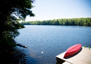 Sunny Hilltop Hideaway on the Lake