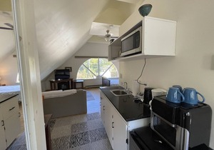 Sunrise Suite - Jacuzzi, Patio, Downtown