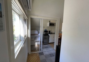 Sunrise Suite - Jacuzzi, Patio, Downtown