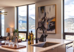 The Cubano Room sub-penthouse ✰ Best View in Kelowna