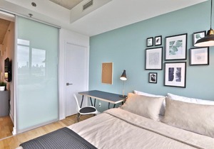 The Queen West Contemporary Chic