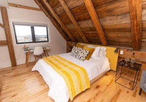 The Yellow Room @ Salisbury Barn