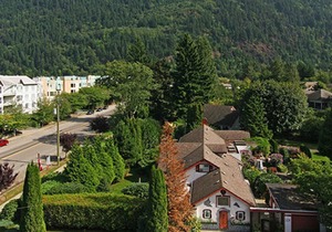 Three Bedroom Penthouse Suite with Mountain View - Harrison Lake View Suites