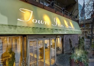 Town Inn Suites