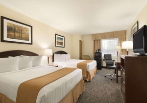 Travelodge by Wyndham Edmonton South