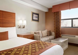 Travelodge by Wyndham Windsor