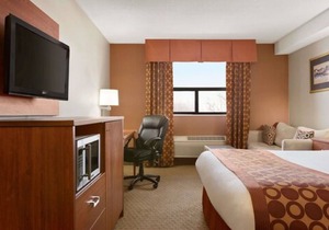 Travelodge by Wyndham Windsor