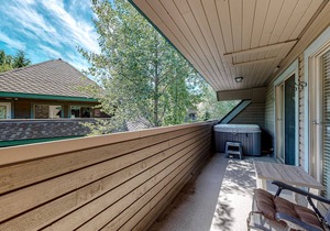 Two-Story Mountain View Condo w/Gas Grill, Private Hot Tub, Fireplace, Free WiFi