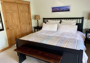 Unbeatable location w. Private hot tub & garage.