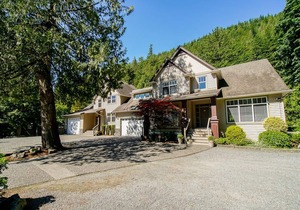 Unit #1 | Harrison Chalet Suites at Harrison Hot Springs