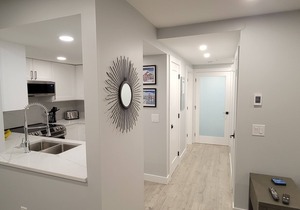 Updated Stoney Creek Condo in Whistler Village. Great Pool & Hot Tub Area.