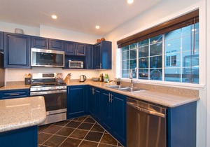 Upper Village 5 Star townhouse, Private hot tub, Tranquil setting