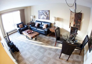 Uptown 1D01- 1 Bedroom + Den - Calgary, Alberta