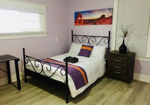 UPTOWN WATERLOO! Renovated and Sweet House