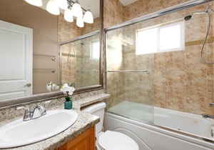 Vancouver 3BDR Suite in Convenient Community