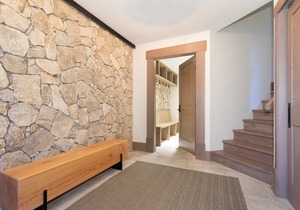 Walk to Village! Upscale Home w/Hot Tub,BBQ,Garage