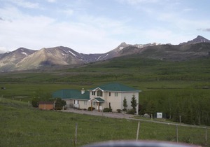 Waterton Country Villas- 3 Private Room w a view