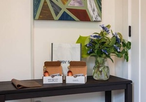 Wolfville Fabulous Downtown Suite with Parking, AC, Laundry