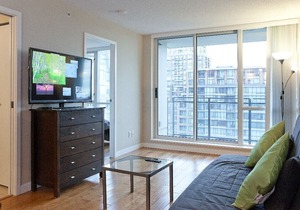 Yaletown Fully Furnished 17th Floor Condo