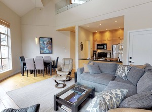 Peak Lodge Whistler | Blackcomb