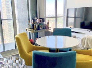Executive Yorkville | Bay Cloverhill