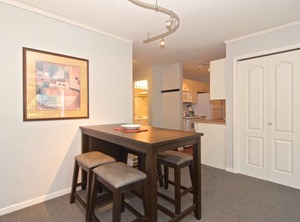 Peak Lodge Whistler | Village North