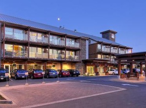 The Hotel | Courtenay