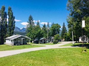 Brookside Motel | Golden
