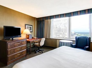 Chateau Lacombe Hotel | Downtown Edmonton